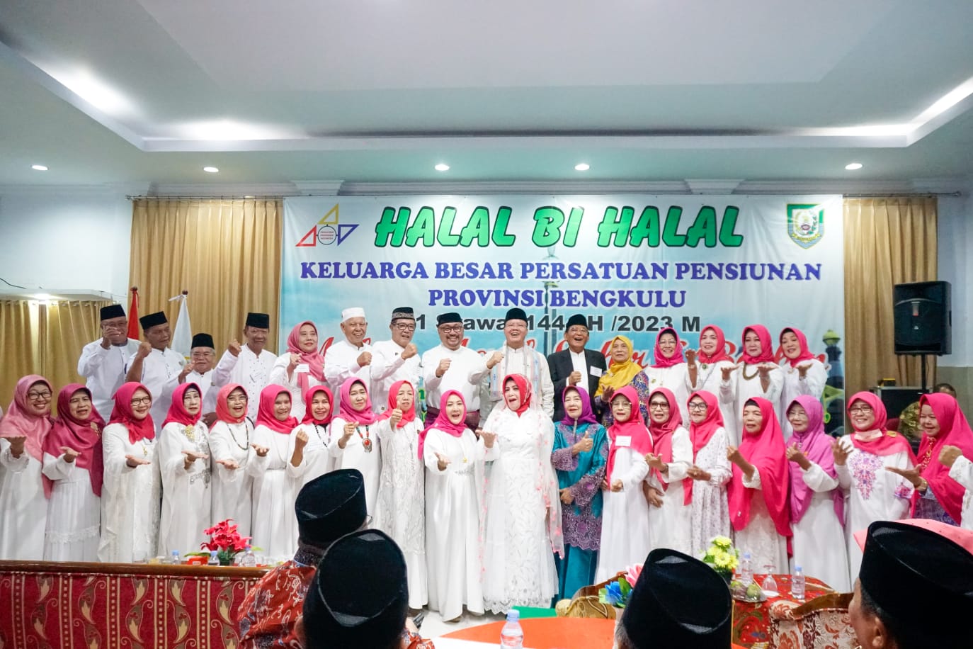 Gubernur Rohidin merasa salut dengan para pensiunan yang masih tampak aktif, sehat dan masih memiliki semangat untuk ikut  berpartisipasi dalam membangun negeri, walaupun saat ini mereka sudah tidak menyandang status ASN lagi.