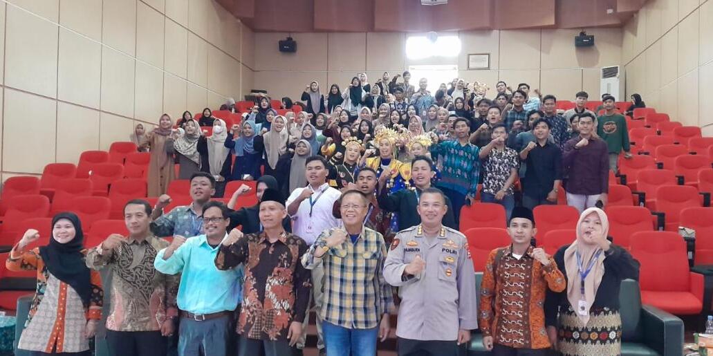 Pada intinya sistem kita itu, mengutip dari Pak Mahfud, MD., selaku Menkopolhukam bahwa sisi kiri, kanan, muka, dan belakang dimana kita melihat itu sudah sisi buram
