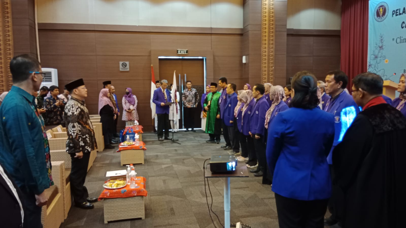 Fakultas Kedokteran UNIB sedang melakukan akreditasi, harapan kita bisa mendapatkan predikat unggul sehingga bisa berkembang lebih pesat lagi