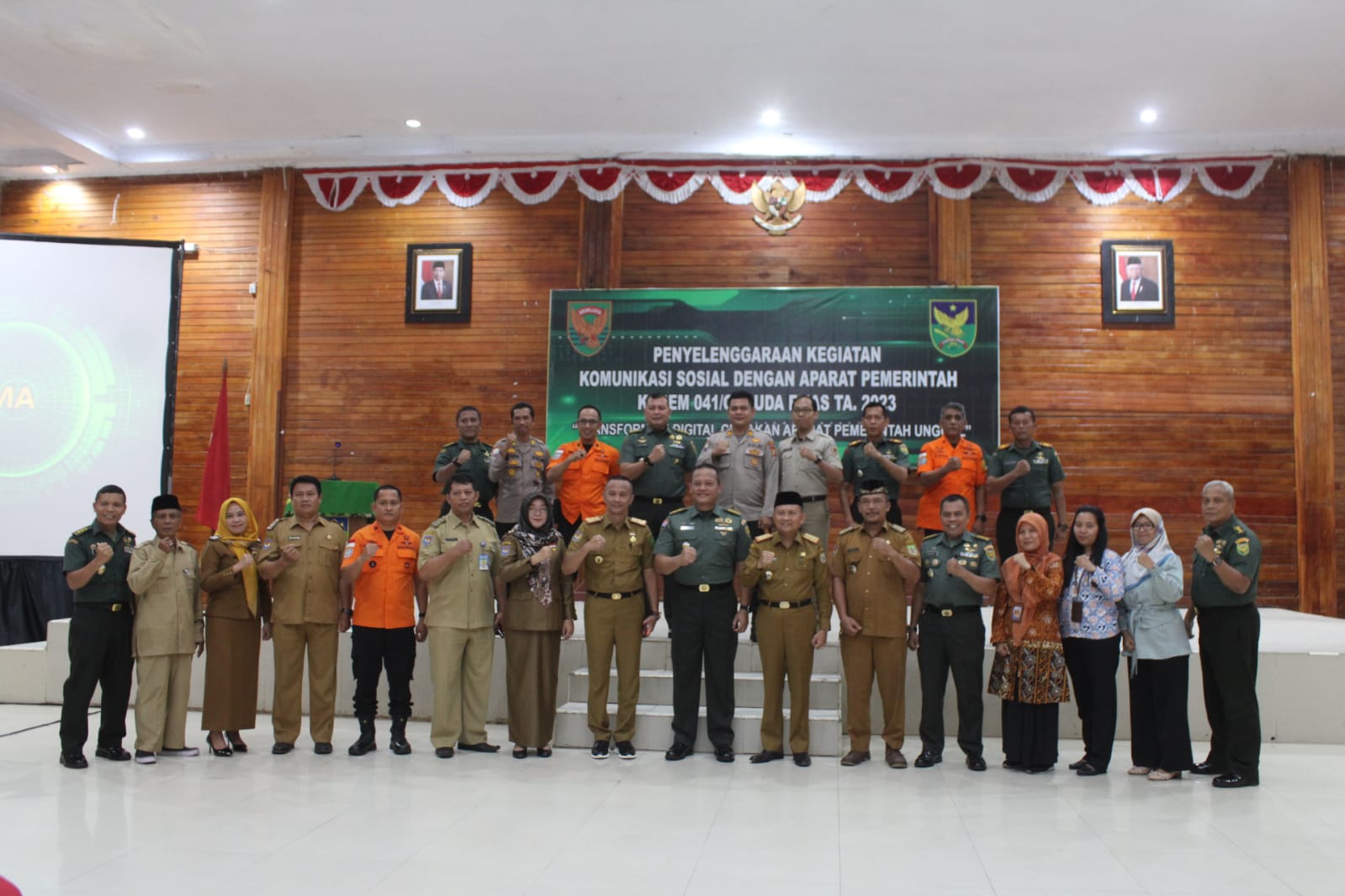 Untuk itu, lanjutnya lagi, sebagai aparat pemerintah tentunya harus cermat dalam memperhatikan dampak yang terjadi dan fenomena yang ada, dengan memaksimalkan dampak positif yang ada serta meminimalisir dan meniadakan  dampak negatif yang dapat timbul.