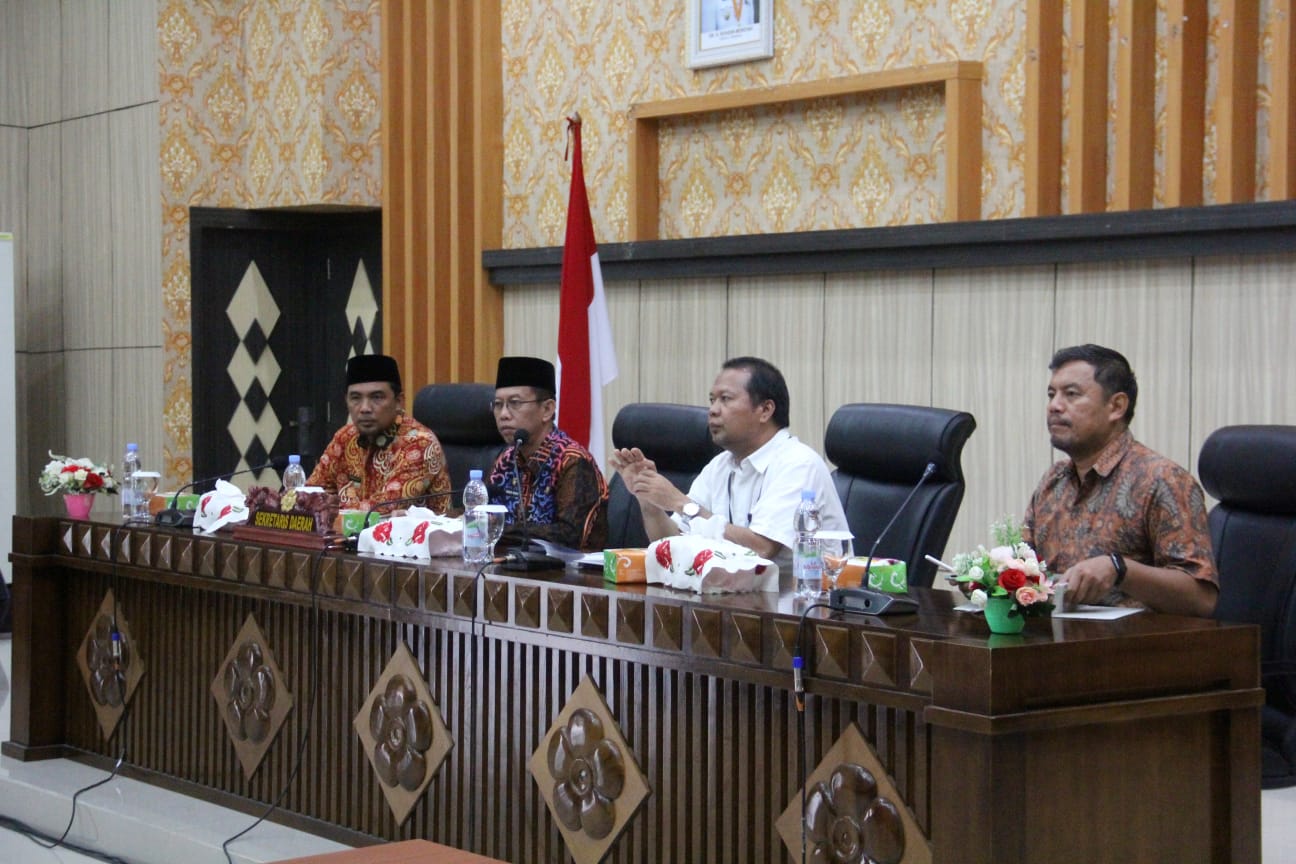 Potensi laut kita kan luar bisa baik itu di bidang perikanan, pariwisata untuk perhubungan ini harus kita jaga, makanya ini sangat diperlukan," jelas Nandar.
