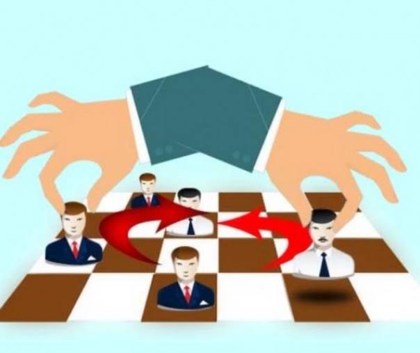 Mutasi itu tidak boleh ada bedanya antara orang baru dan orang lama. Mutasi pejabat itu tidak boleh ada kaitannya dengan timses atau tidak.