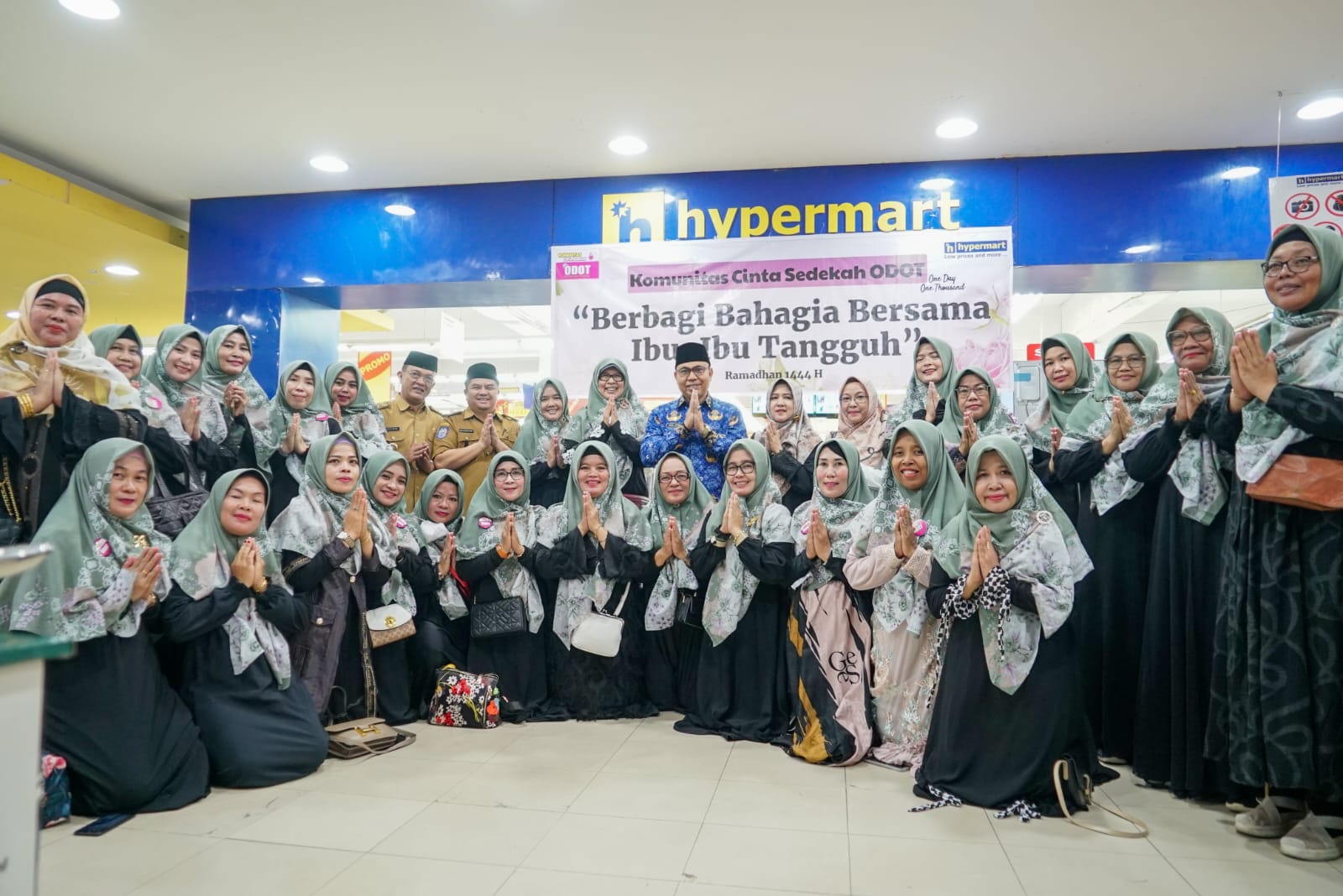 Pembina Komunitas Cinta Sedekah ODOT Sefti Yuslinah mengatakan program yang dijalankan pihaknya merupakan kegiatan 1 hari sedekah seribu rupiah, yang hingga saat ini dalam setiap tahunnya telah banyak membantu masyarakat tidak mampu
