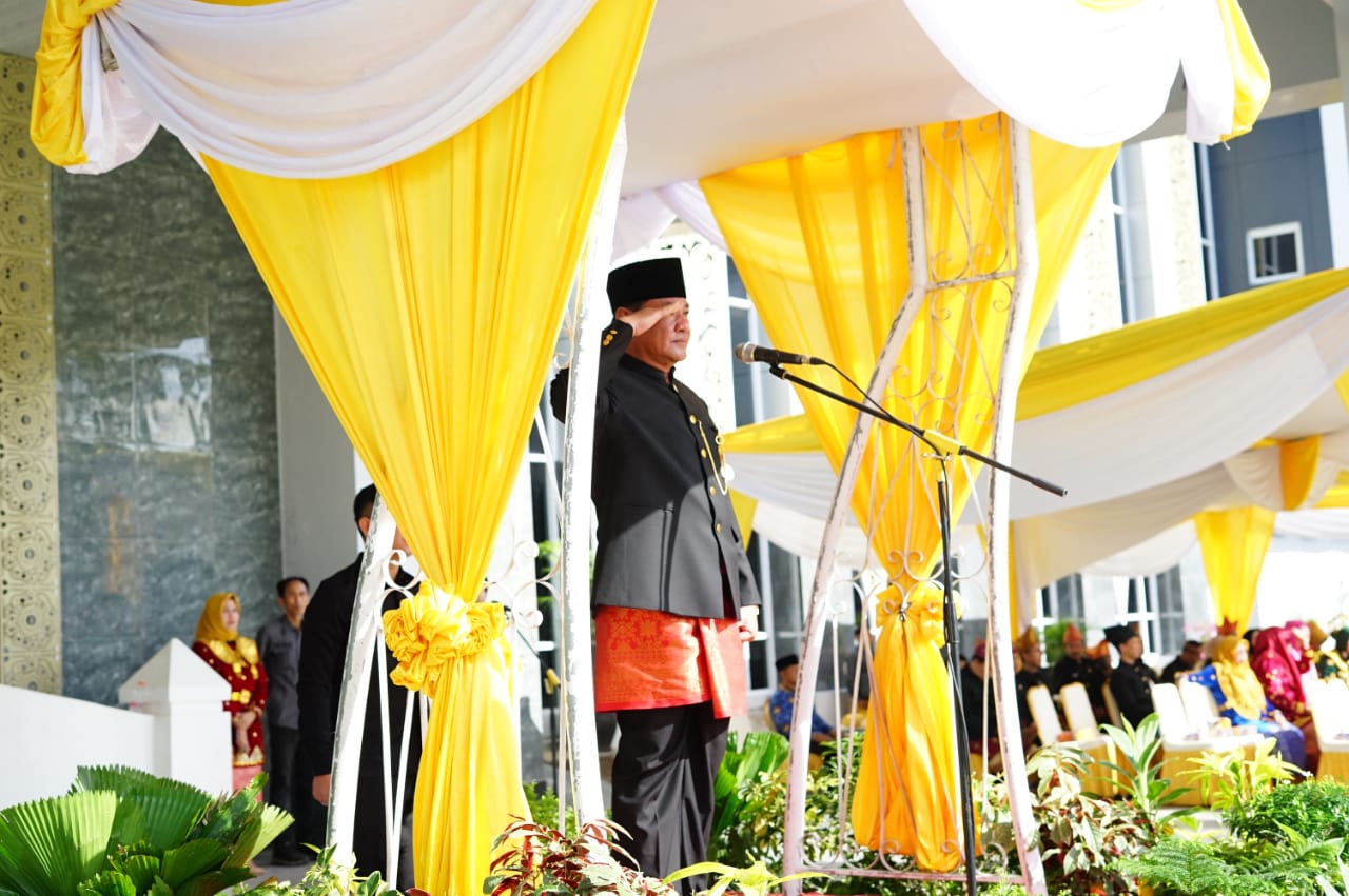  hari pendidikan ini sebagai momentum untuk merefleksikan kembali berbagai macam problem yang sudah dilewati dan dapat merancang arah perjuangan ke depan guna melaksanakan dan memastikan program-program yang sudah di tetapkan.